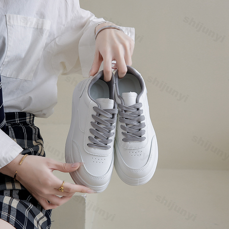 Kadın Beyaz Ayakkabıları 2025  - Casual Sneaker Low incelemesi ve fiyatı